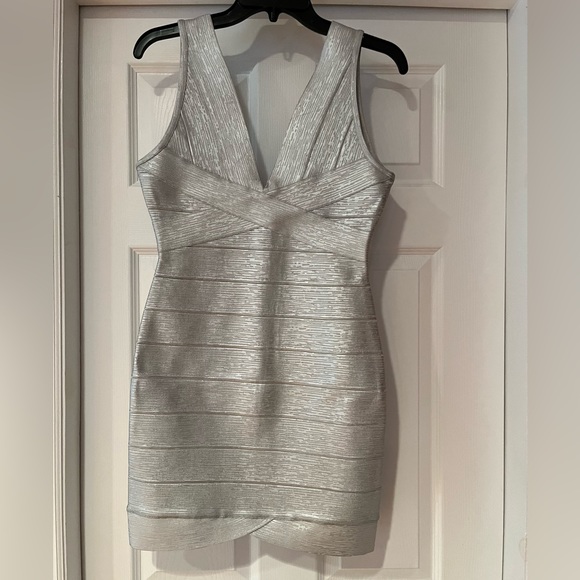 HERVE LEGER DEEP V BANDAGE DRESS - Picture 3 of 8